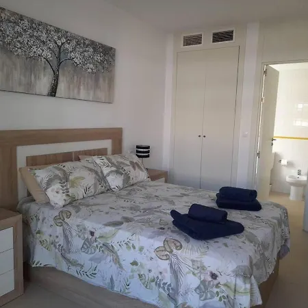 Inviting 2-bed In Daire